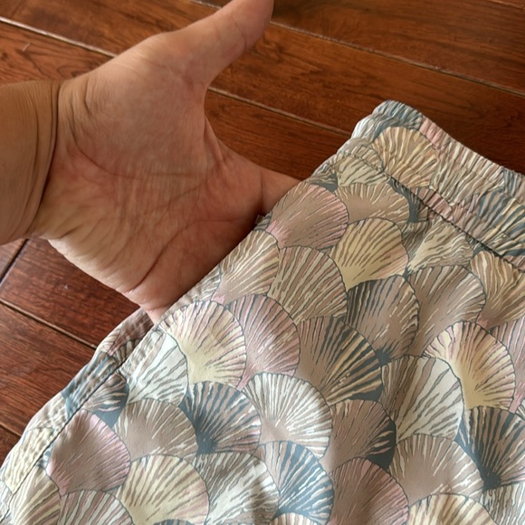 Men’s Abercrombie Swim Trunks - sea shells - Picture 5 of 7